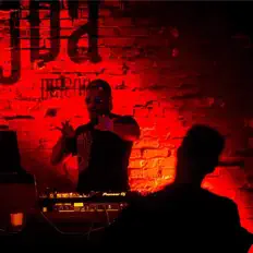 Ouça 3.Nigma, assista a videoclipes, leia a biografia, veja as datas das turnês e mais!