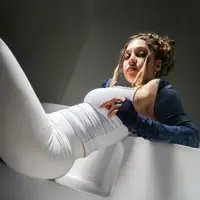 Ascolta undefined, guarda video musicali, leggi la biografia, vedi le date del tour & altro!