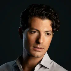 收听 Jonathan Karrant、观看音乐视频、阅读小传、查看巡演日期等 ！