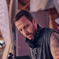 Kukan Dub Laganを聴いたり、ミュージックビデオを鑑賞したり、経歴やツアー日程などを確認したりしましょう！