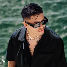 Dengarkan is this Cam?, tonton video musik, baca bio, lihat tanggal tur & lainnya!