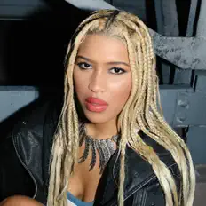 Ouve Ryahn, vê vídeos de música, lê a biografia, vê as datas da digressão e muito mais!