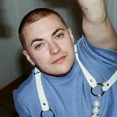 聆聽 T. Thomason、觀看音樂影片、閱讀小傳、查看巡演日期等！