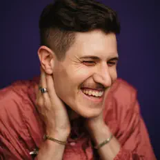 Stefan Weiner सुनें, म्यूज़िक वीडियो देखें, बायो पढ़ें, दौरे की तारीखें और बहुत कुछ देखें!