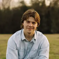 David Pugh dinle, müzik videolarını izle, biyografisini oku, tur tarihlerini ve daha fazlasını gör!