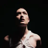 Dengarkan undefined, tonton video musik, baca bio, lihat tanggal tur & lainnya!