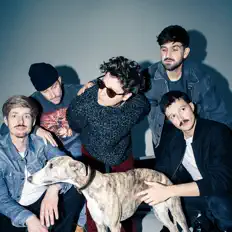 收听 Talking Pets、观看音乐视频、阅读小传、查看巡演日期等 ！