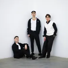 Ascolta Staytons, guarda video musicali, leggi la biografia, vedi le date del tour & altro!