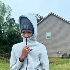 Fbgchaseを聴いたり、ミュージックビデオを鑑賞したり、経歴やツアー日程などを確認したりしましょう！