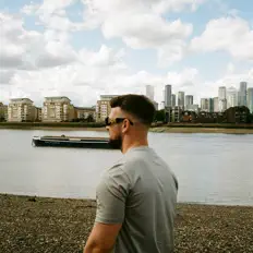 收听 L Silva、观看音乐视频、阅读小传、查看巡演日期等 ！