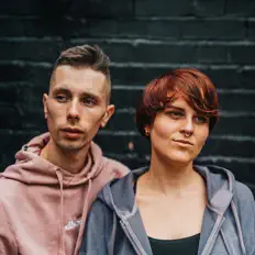 Marble Elephantを聴いたり、ミュージックビデオを鑑賞したり、経歴やツアー日程などを確認したりしましょう！