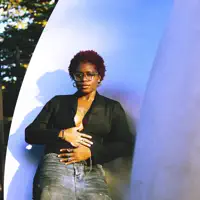 undefined을(를) 듣고, 뮤직 비디오를 보고, 약력을 읽고, 투어 일정 등을 확인하세요!