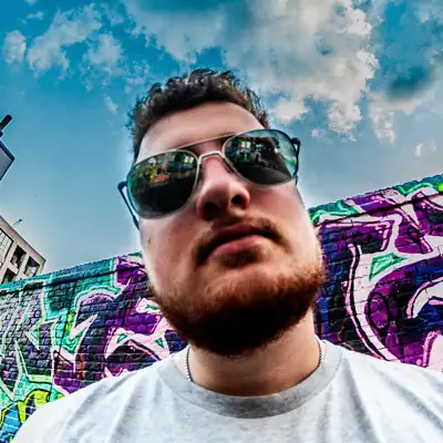 Listen to Efan, watch music videos, read bio, see tour dates & more!