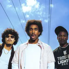 Barely Legal dinle, müzik videolarını izle, biyografisini oku, tur tarihlerini ve daha fazlasını gör!