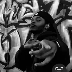 Prizzy 24을(를) 듣고, 뮤직 비디오를 보고, 약력을 읽고, 투어 일정 등을 확인하세요!