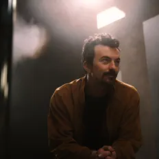 Lane King सुनें, म्यूज़िक वीडियो देखें, बायो पढ़ें, दौरे की तारीखें और बहुत कुछ देखें!