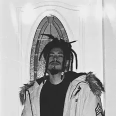 Posłuchaj wykonawcy Lunatic, obejrzyj teledyski, przeczytaj biografię, zobacz daty tras koncertowych i nie tylko!