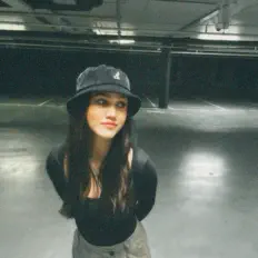 Escucha a Kyrsti, mira videos musicales, lee su biografía, consulta las fechas de las gira y más.