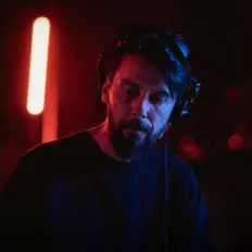 收听 Zibe、观看音乐视频、阅读小传、查看巡演日期等 ！