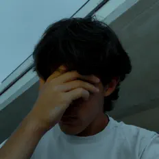 收听 viralune、观看音乐视频、阅读小传、查看巡演日期等 ！