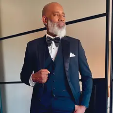 Shaundam सुनें, म्यूज़िक वीडियो देखें, बायो पढ़ें, दौरे की तारीखें और बहुत कुछ देखें!