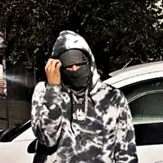 Ouve FROST, vê vídeos de música, lê a biografia, vê as datas da digressão e muito mais!