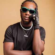 Ouça Sniitch Aik, assista a videoclipes, leia a biografia, veja as datas das turnês e mais!