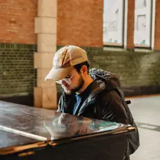 Escucha a Jackson Guin, mira videos musicales, lee su biografía, consulta las fechas de las gira y más.