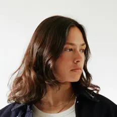 收听 Alexine、观看音乐视频、阅读小传、查看巡演日期等 ！
