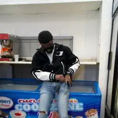 Poslechněte si interpreta WPF Bub, sledujte hudební videa, přečtěte si životopis, podívejte se na data turné a další informace.