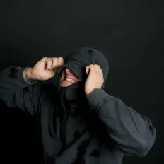 Dengarkan DenxxBe, tonton video musik, baca bio, lihat tanggal tur & lainnya!