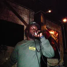 收听 Jibs、观看音乐视频、阅读小传、查看巡演日期等 ！