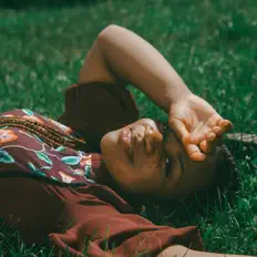 Posłuchaj wykonawcy Summer Mensah, obejrzyj teledyski, przeczytaj biografię, zobacz daty tras koncertowych i nie tylko!