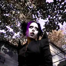 收听 Debbie Sparrow、观看音乐视频、阅读小传、查看巡演日期等 ！