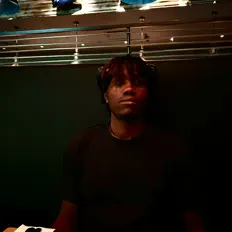 Dion corleoを聴いたり、ミュージックビデオを鑑賞したり、経歴やツアー日程などを確認したりしましょう！