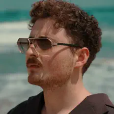 Ali Meydanioğlu सुनें, म्यूज़िक वीडियो देखें, बायो पढ़ें, दौरे की तारीखें और बहुत कुछ देखें!