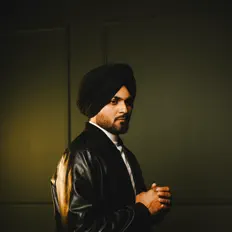 收听 Ravy、观看音乐视频、阅读小传、查看巡演日期等 ！