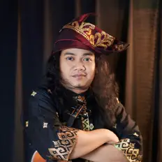 Salim Violinを聴いたり、ミュージックビデオを鑑賞したり、経歴やツアー日程などを確認したりしましょう！