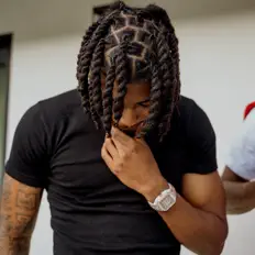 Listen to Johnbeezyy, watch music videos, read bio, see tour dates & more!