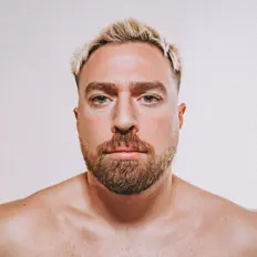 Escucha a Santiago Ledesma, mira vídeos musicales, lee la biografía, consulta fechas de giras y mucho más.