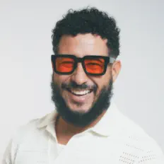 Fella Brown: песни, клипы, биография, даты выступлений и многое другое.