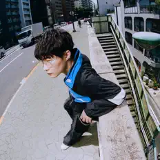 聆聽 Nolzy、觀看音樂影片、閱讀小傳、查看巡演日期等！