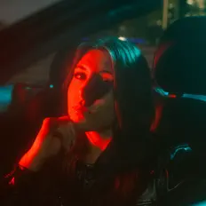 Poslechněte si interpreta Becca Ciribelli, sledujte hudební videa, přečtěte si životopis, podívejte se na data turné a další informace.