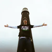 Ascolta undefined, guarda video musicali, leggi la biografia, vedi le date del tour & altro!