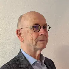 聆聽 Hans Oudenaarden、觀看音樂影片、閱讀小傳、查看巡演日期等！
