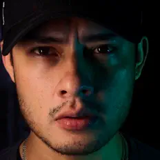 Ouça Um Mx, assista a videoclipes, leia a biografia, veja as datas das turnês e mais!