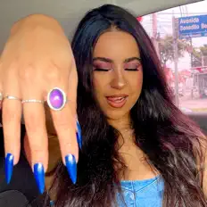 Ouça becka, assista a videoclipes, leia a biografia, veja as datas das turnês e mais!