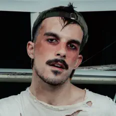 收听 SIMÃO、观看音乐视频、阅读小传、查看巡演日期等 ！