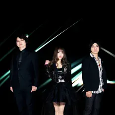 Kiss the Quartetを聴いたり、ミュージックビデオを鑑賞したり、経歴やツアー日程などを確認したりしましょう！