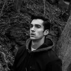 Ascolta Nick Gerard, guarda video musicali, leggi la biografia, vedi le date del tour & altro!